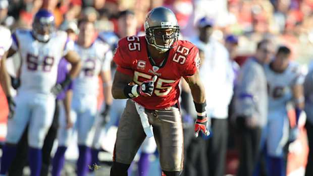 derrick-brooks-inducted-hall-of-fame.jpg